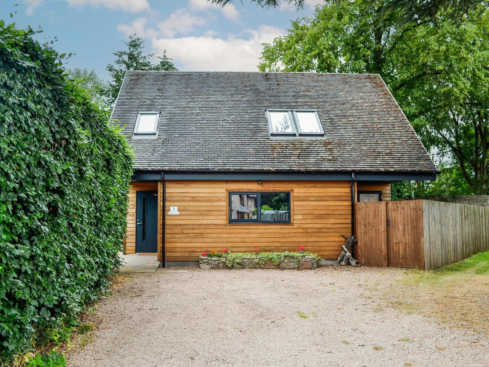 Cedar Cottage Aboyne Exterior photo